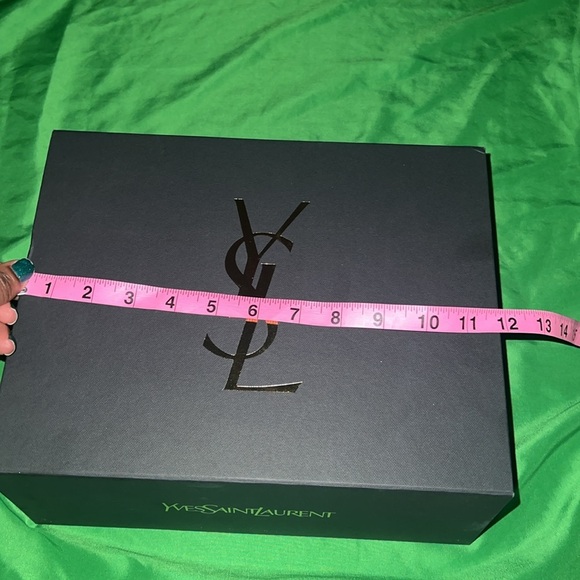 Yves Saint Laurent Black and Gold Large Accessory Box - Picture 9 of 10